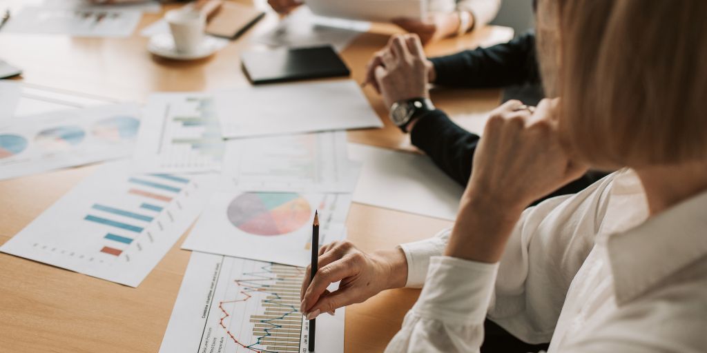 KPIs Impecables, Equipos Agotados: El Verdadero Costo de Ignorar el Factor Humano